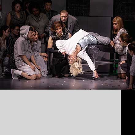 Szenenbild aus "Anne Nicole" (Turnage), Staatstheater Nürnberg, 2018; Foto: Ludwig Olah, ludwigolah.de