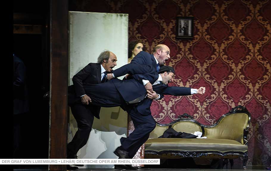 Szenenbild aus "Der Graf von Luxemburg" (Lehár), Deutsche Oper am Rhein, Düsseldorf, 2016; Foto: Hans Jörg Michel, www.foto-drama.com